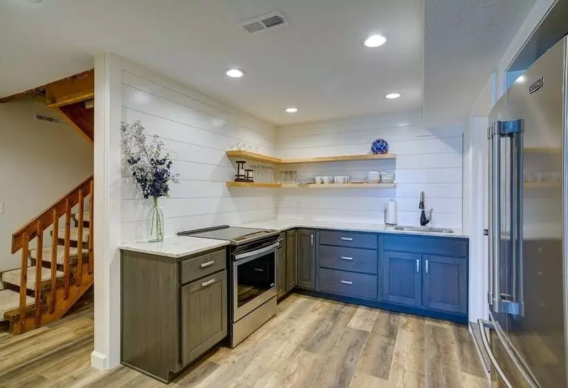 Lakefront Syracuse Home W/ Deck & Private Dock!