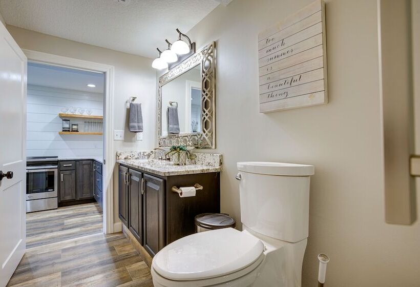 Lakefront Syracuse Home W/ Deck & Private Dock!