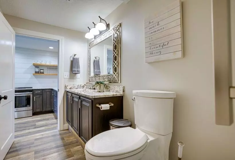 Lakefront Syracuse Home W/ Deck & Private Dock!