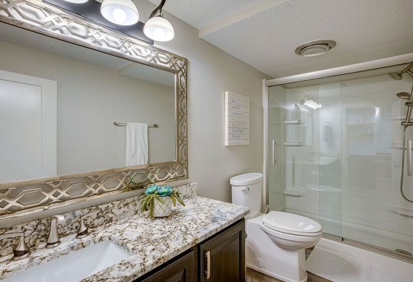 Lakefront Syracuse Home W/ Deck & Private Dock!