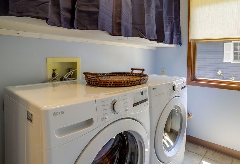 Lakefront Vandalia Home W/ Boat Dock & Gas Grill!