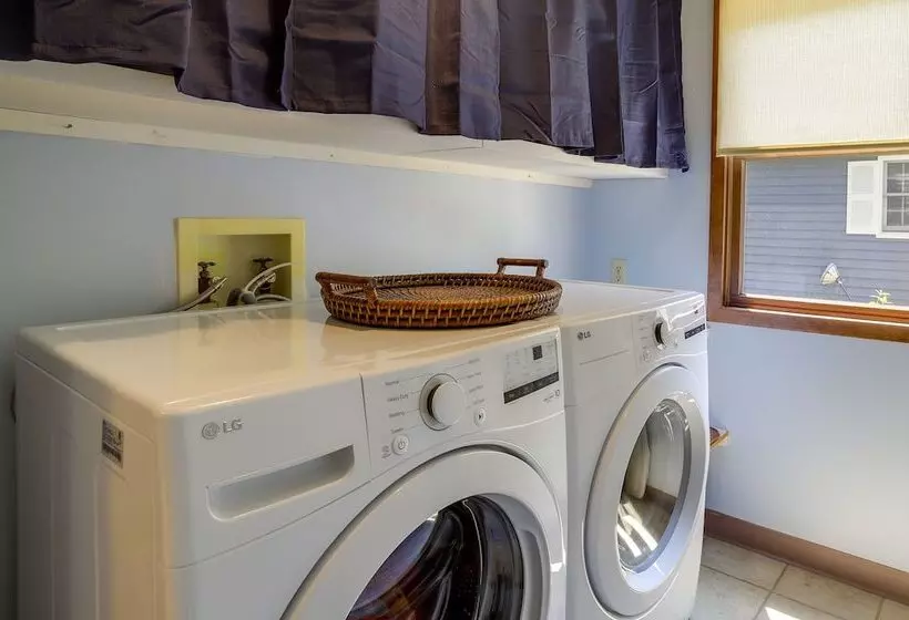 Lakefront Vandalia Home W/ Boat Dock & Gas Grill!