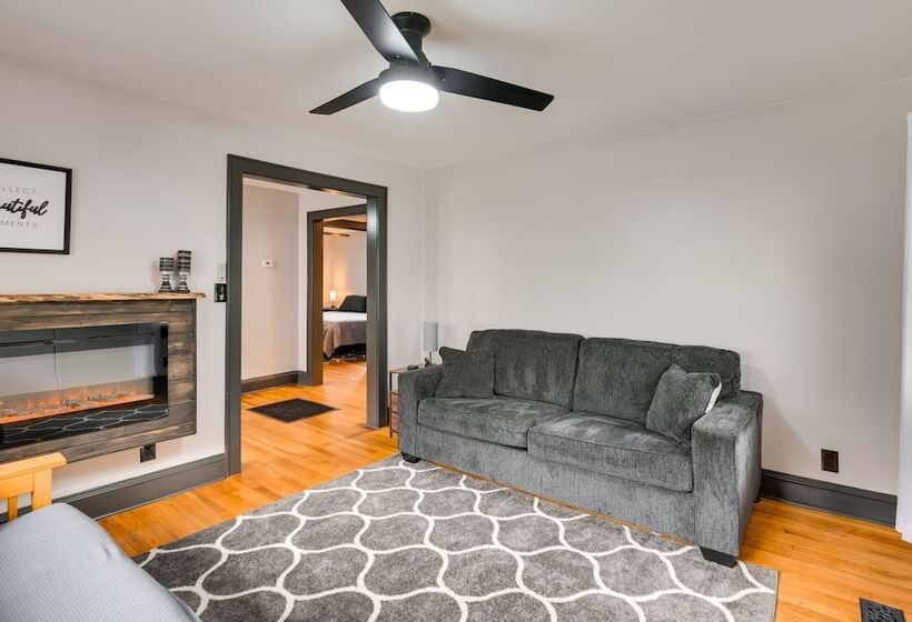 Mullens Home   Close To Hatfield Mccoy Trailhead!