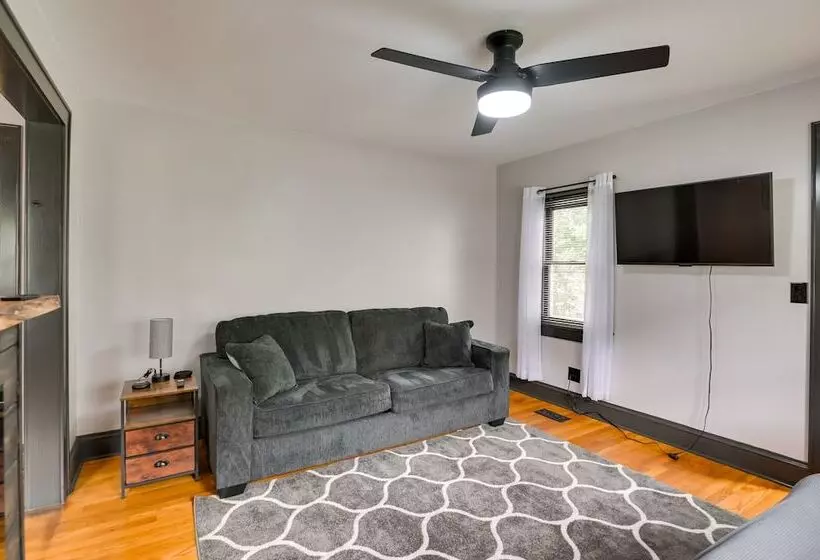 Mullens Home   Close To Hatfield Mccoy Trailhead!