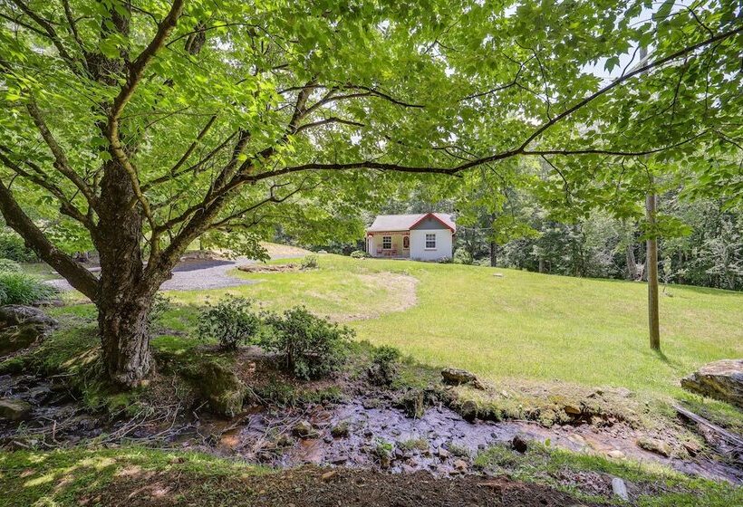 On Site Stream: Serene Cottage In Bakersville!