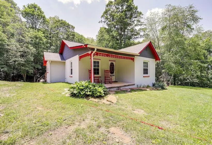 On Site Stream: Serene Cottage In Bakersville!