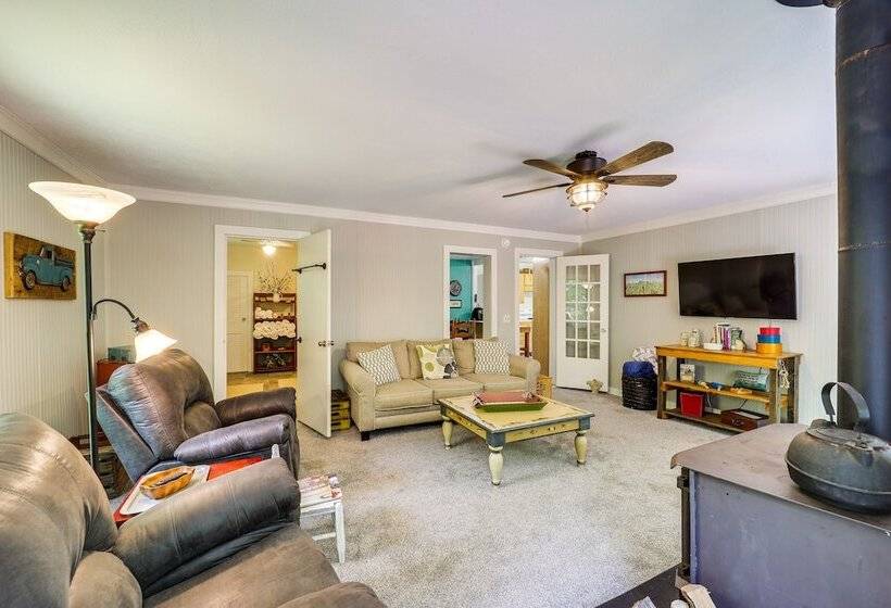 On Site Stream: Serene Cottage In Bakersville!