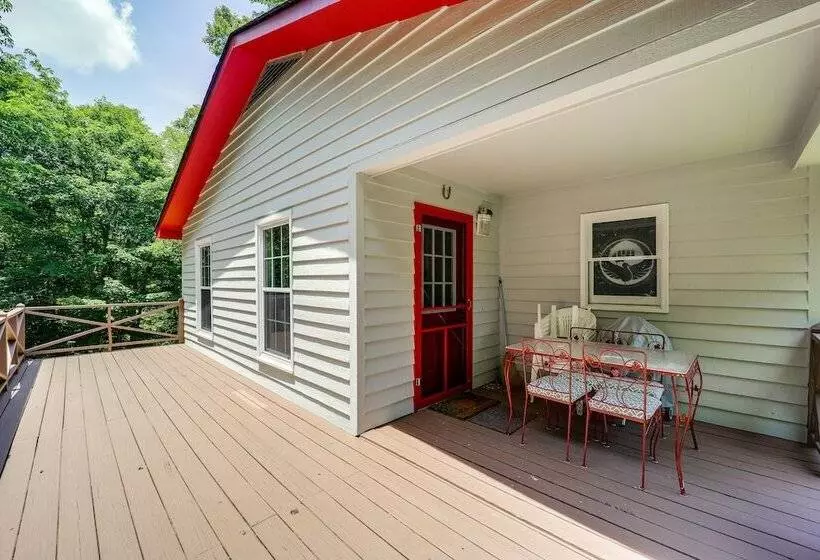 On Site Stream: Serene Cottage In Bakersville!