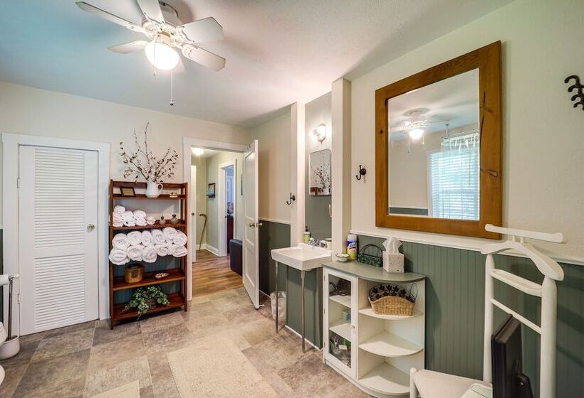 On Site Stream: Serene Cottage In Bakersville!