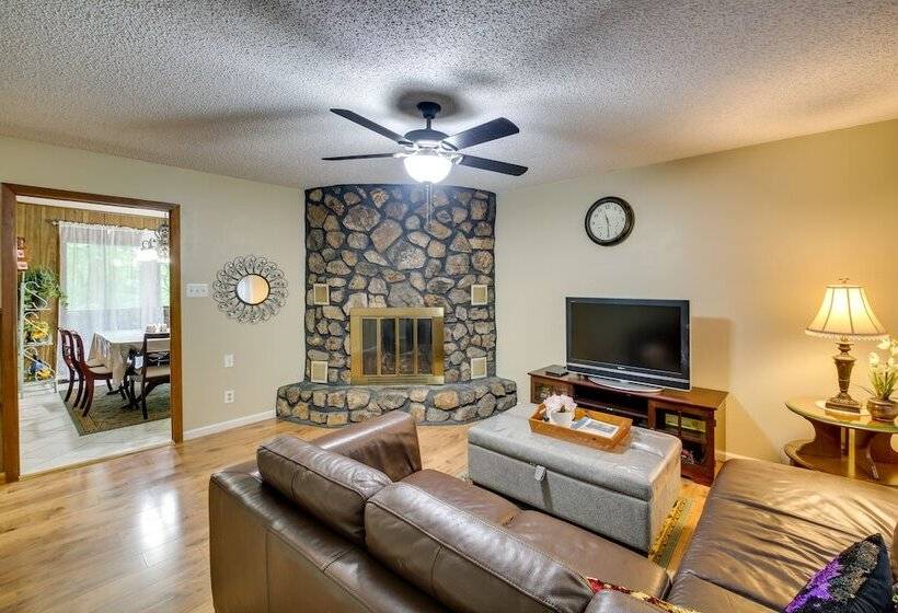 Peaceful Cabin: 3 Mi To Hot Springs National Park!