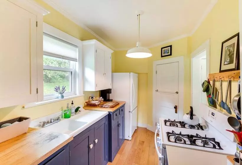 Pet Friendly Coastal Maine Cottage By Northern Bay