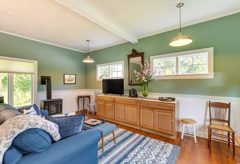 Pet Friendly Coastal Maine Cottage By Northern Bay