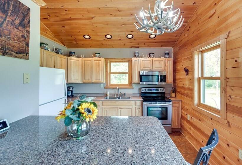 Pet Friendly Iron River Cabin With Fire Pit!