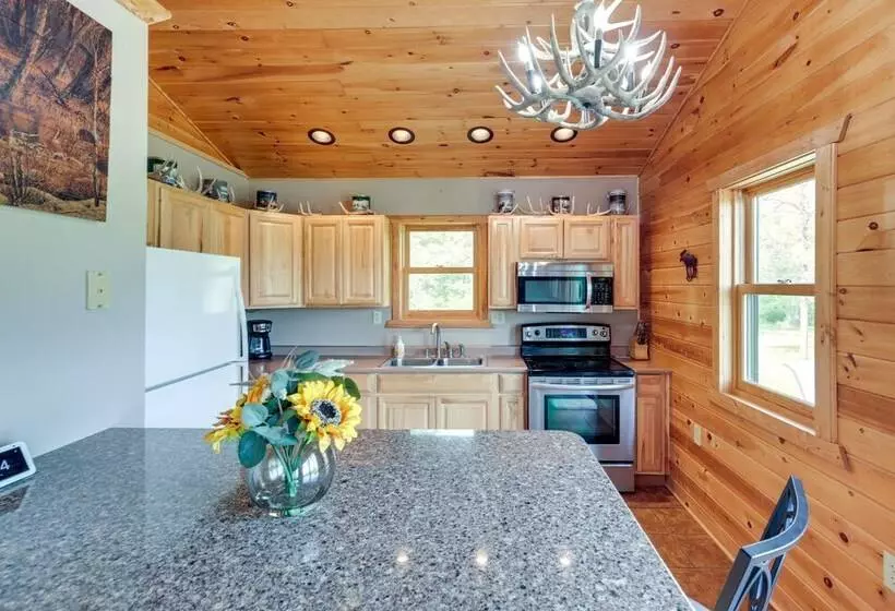 Pet Friendly Iron River Cabin With Fire Pit!