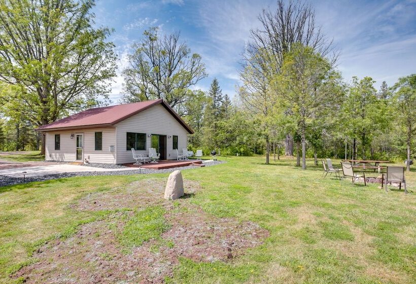 Pet Friendly Iron River Cabin With Fire Pit!