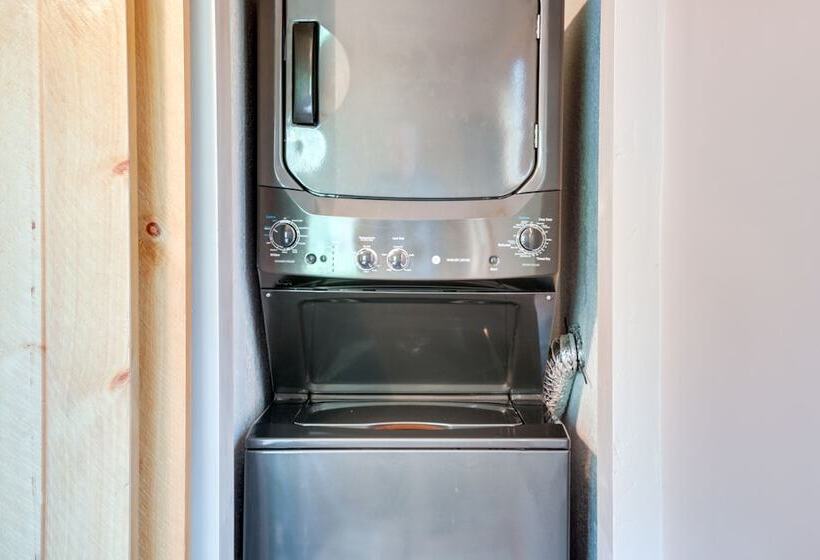 Pet Friendly Iron River Cabin With Fire Pit!