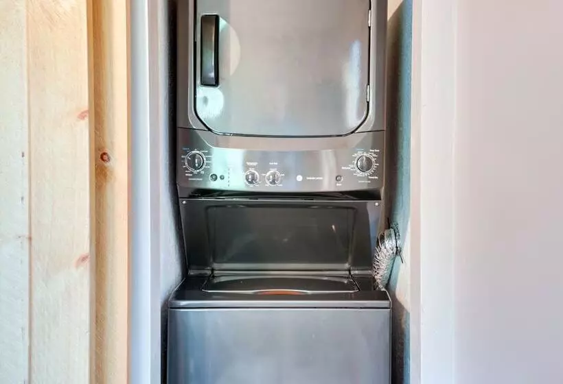 Pet Friendly Iron River Cabin With Fire Pit!