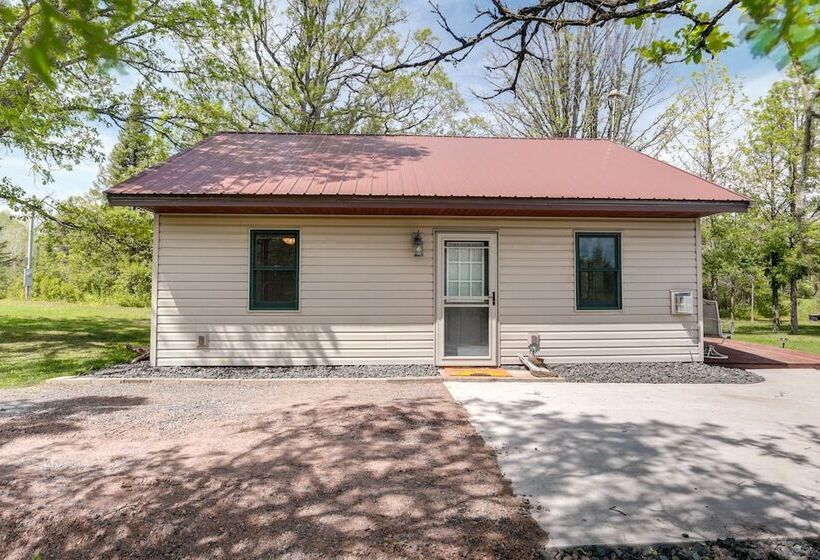 Pet Friendly Iron River Cabin With Fire Pit!