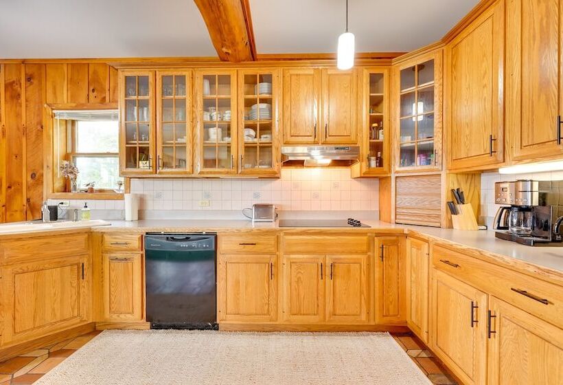 Queensbury Lakefront Home: Screened Porch & Views!