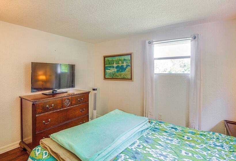 Quiet Crescent City Home W/ Fire Pit, Boat Parking