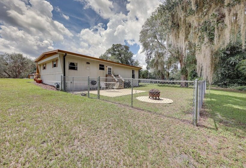 Quiet Crescent City Home W/ Fire Pit, Boat Parking