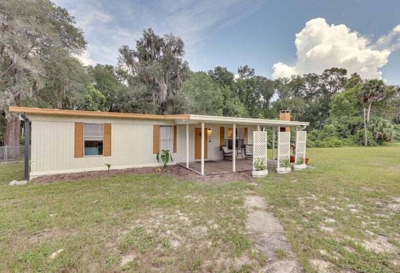 Quiet Crescent City Home W/ Fire Pit, Boat Parking