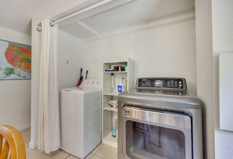 Quiet Crescent City Home W/ Fire Pit, Boat Parking