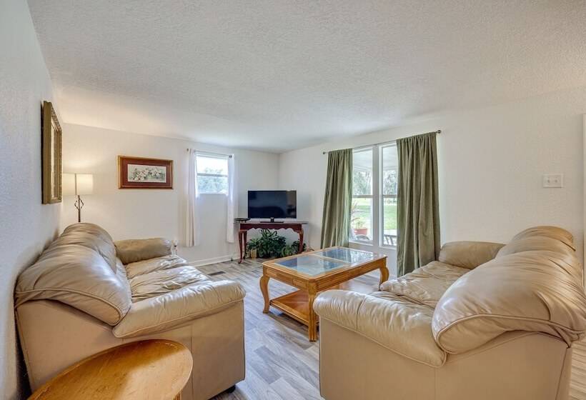 Quiet Crescent City Home W/ Fire Pit, Boat Parking