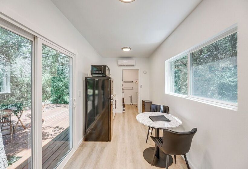 La Grange Tiny Home: 22 Acres & Near Wine Country