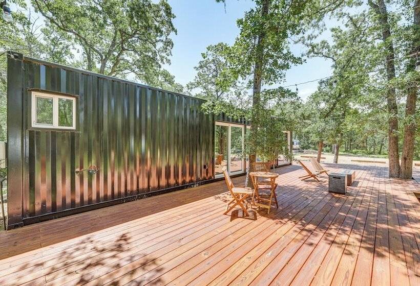 La Grange Tiny Home: 22 Acres & Near Wine Country