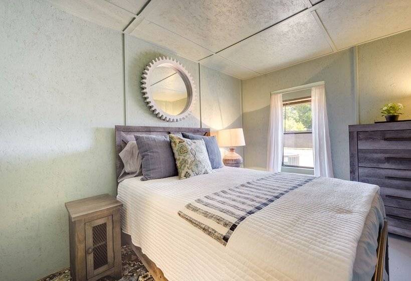 Secluded Blanco Home W/ Private River Access!