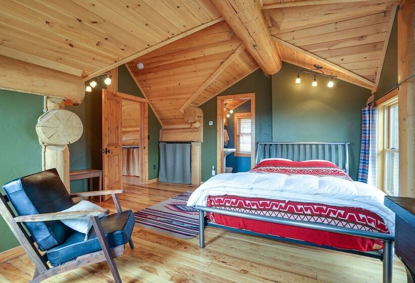 Log Cabin On Private 45 Acre Ranch In Florissant!