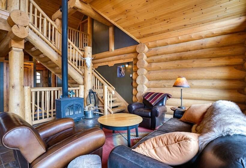 Log Cabin On Private 45 Acre Ranch In Florissant!