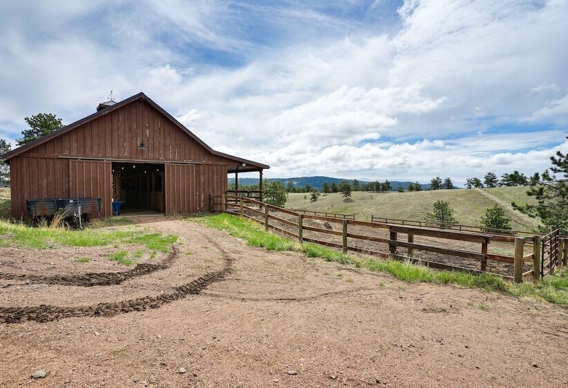 Log Cabin On Private 45 Acre Ranch In Florissant!