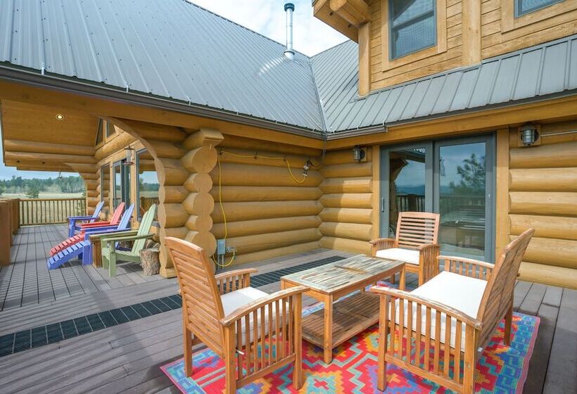 Log Cabin On Private 45 Acre Ranch In Florissant!