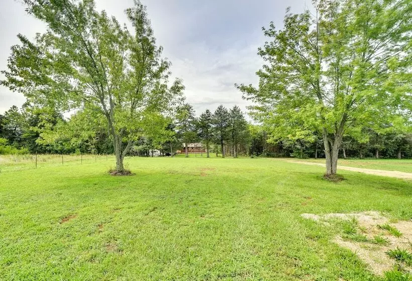 Serene Belgrade Hideaway With Fire Pit & Grill!