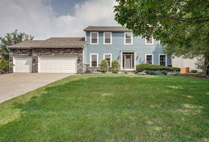 Spacious Lewis Center Home W/ Yard & Gas Grill!