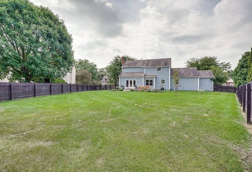 Spacious Lewis Center Home W/ Yard & Gas Grill!