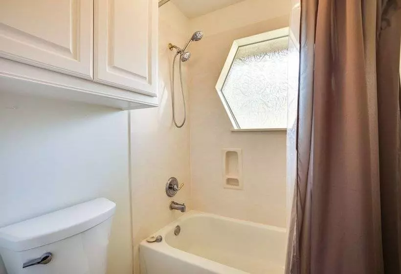 Montgomery Home: Yard, Heated Pool, & Hot Tub!