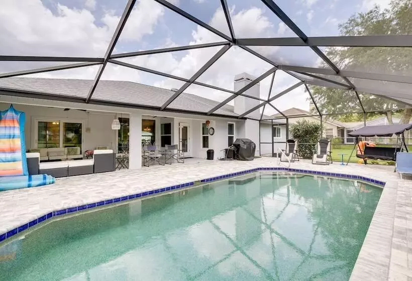 Spring Hill Home   Pool, Grill & Golf Course Views