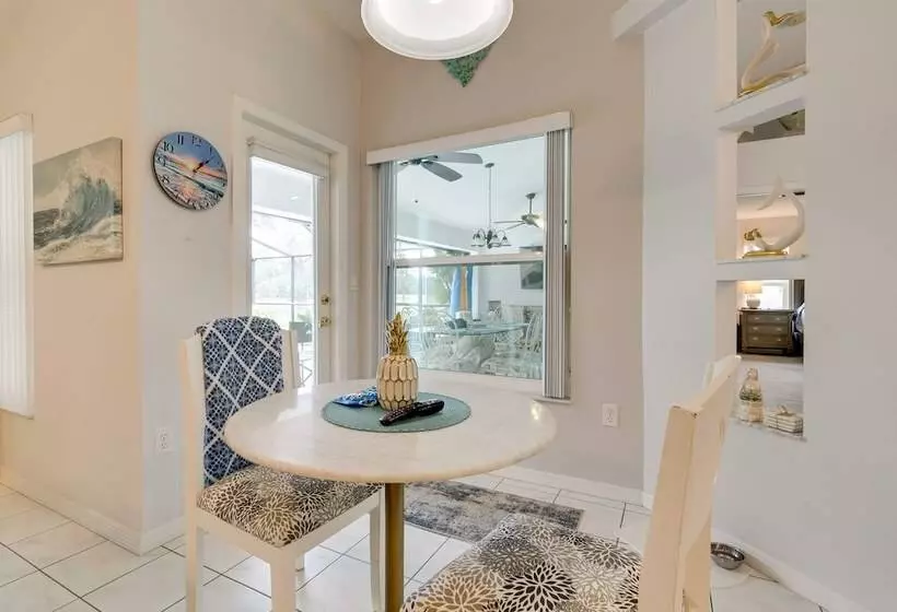 Spring Hill Home   Pool, Grill & Golf Course Views