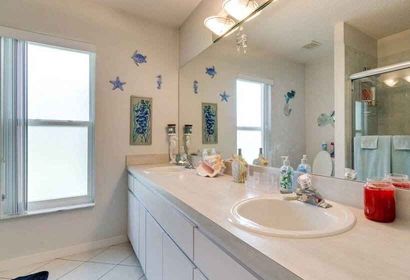 Spring Hill Home Pool, Grill & Golf Course Views