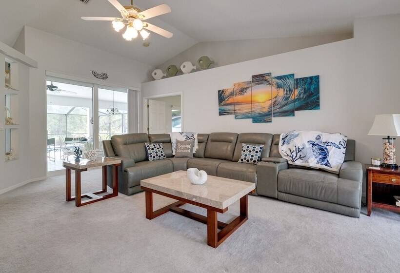 Spring Hill Home Pool, Grill & Golf Course Views