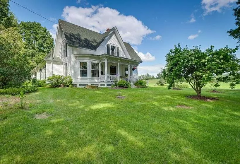 Springvale Farm: Freedom Home With Hiking Trail!