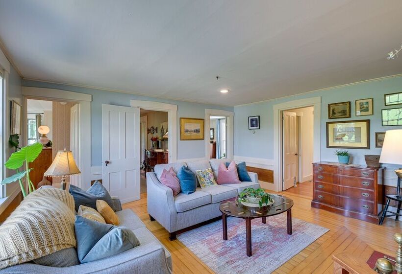 Springvale Farm: Freedom Home With Hiking Trail!