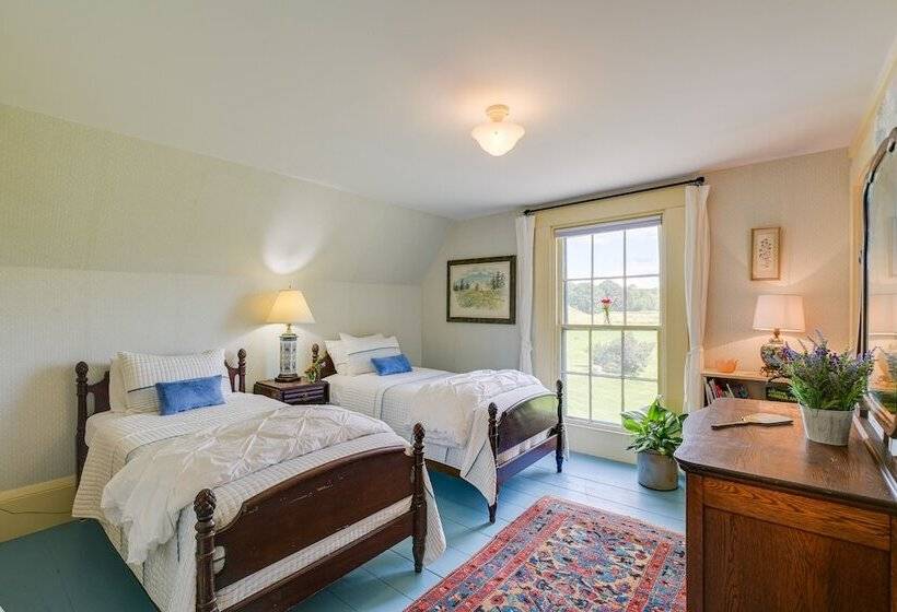 Springvale Farm: Freedom Home With Hiking Trail!