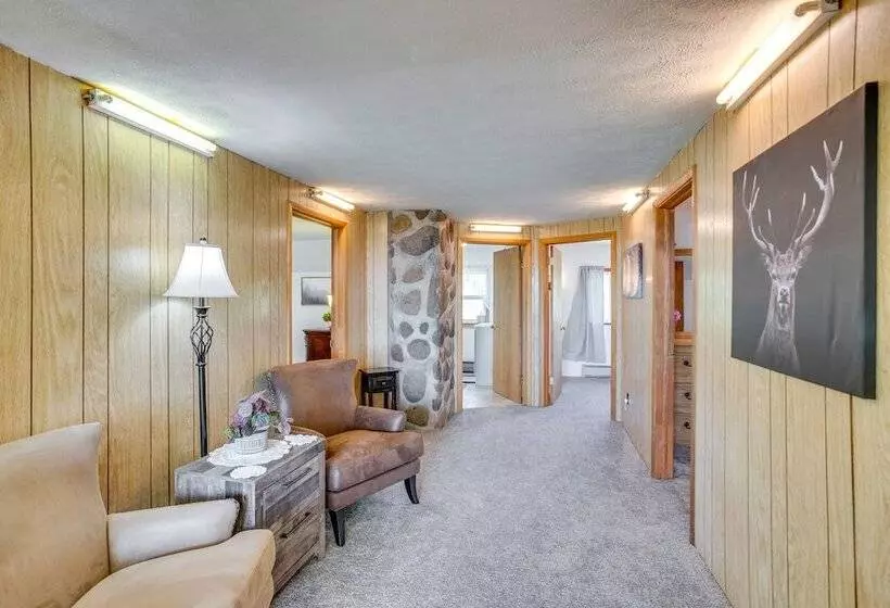 Sunny Cedaredge Home W/ Mtn Views   Hike & Fish!