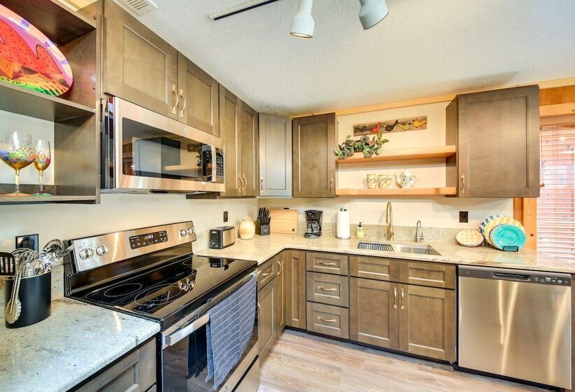 Unique Nordman Retreat 1 Mi To Priest Lake!