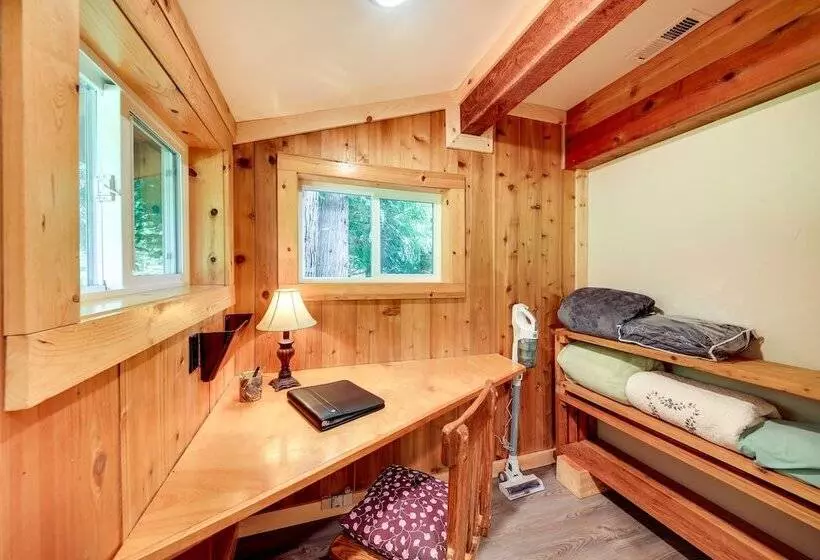 Unique Nordman Retreat 1 Mi To Priest Lake!