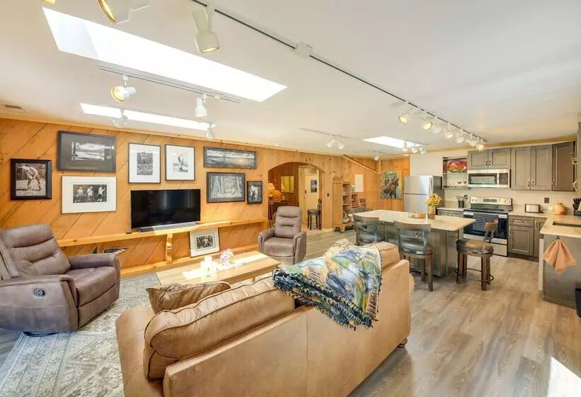 Unique Nordman Retreat 1 Mi To Priest Lake!